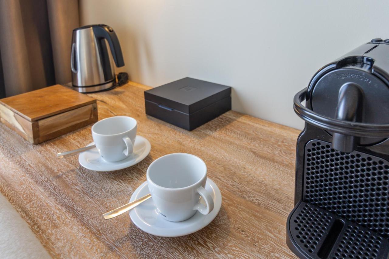Zahara Beach & Spa By Qhotels - Adults Recommended ซาฮารา เด ลอส อาตูเนส ภายนอก รูปภาพ A Nespresso coffee machine in a hotel room