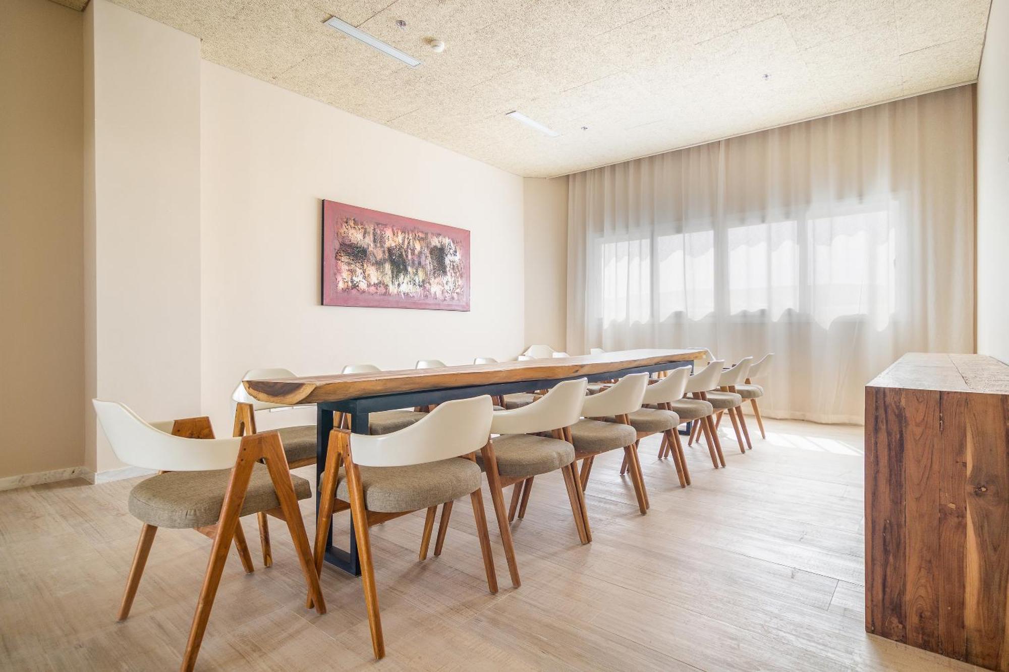 Zahara Beach & Spa By Qhotels - Adults Recommended ซาฮารา เด ลอส อาตูเนส ภายนอก รูปภาพ The boardroom