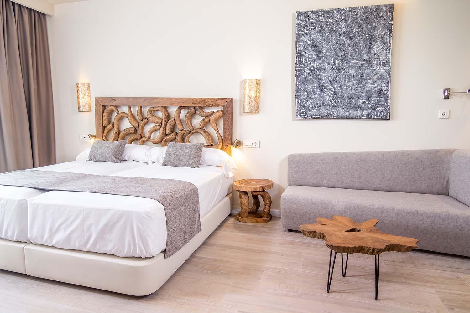 Zahara Beach & Spa By Qhotels - Adults Recommended ซาฮารา เด ลอส อาตูเนส ห้อง รูปภาพ A room at the hotel